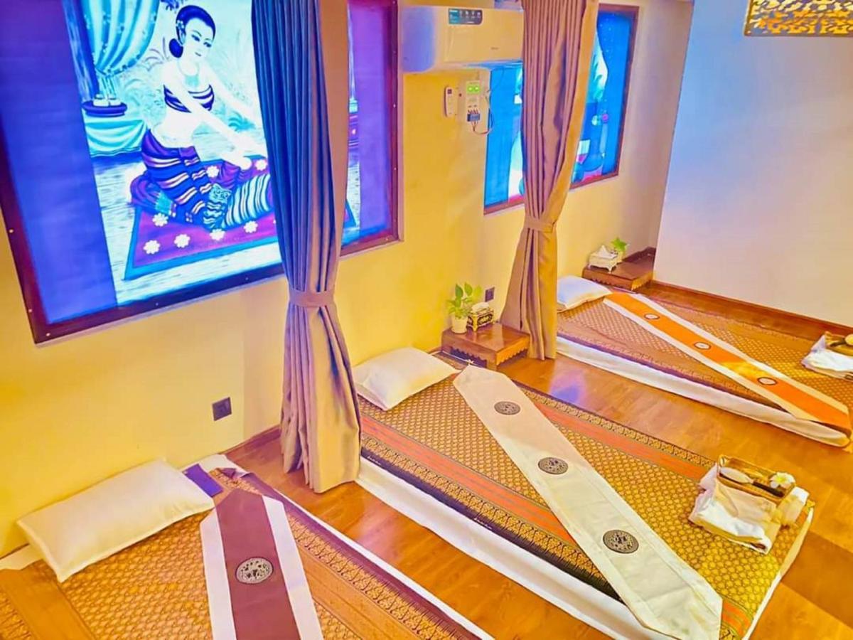 Prince Hotel Янгон Экстерьер фото