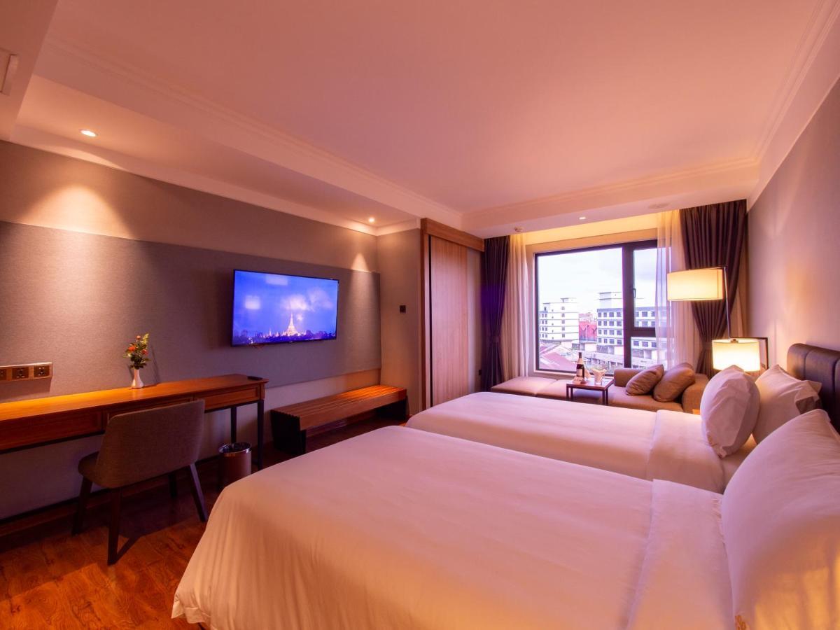 Prince Hotel Янгон Экстерьер фото