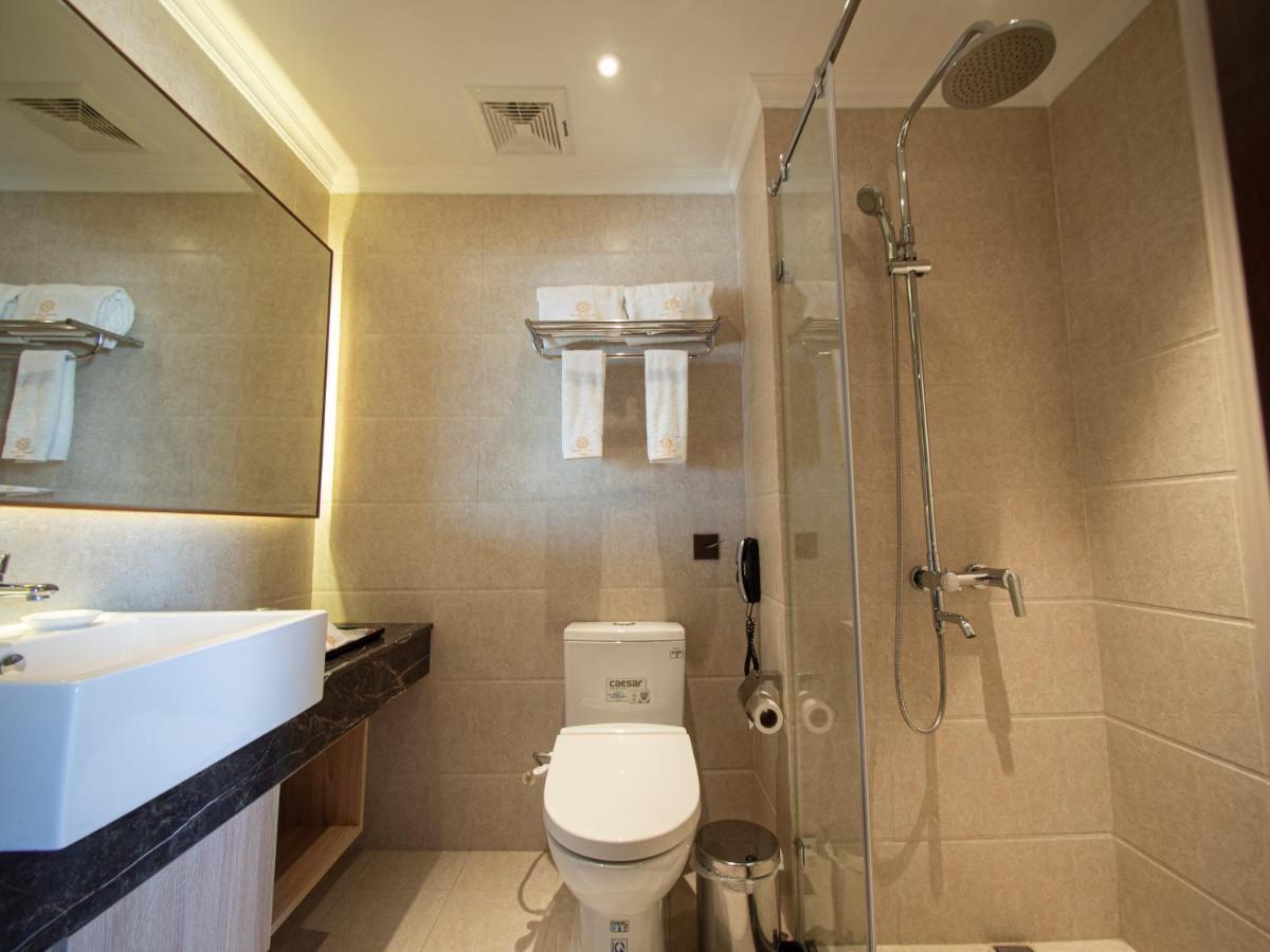 Prince Hotel Янгон Экстерьер фото