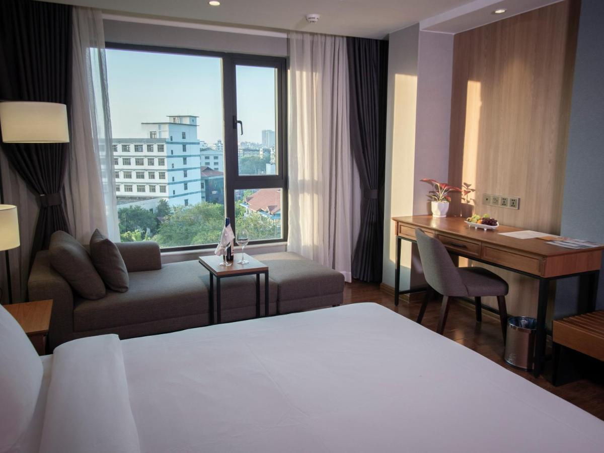 Prince Hotel Янгон Экстерьер фото